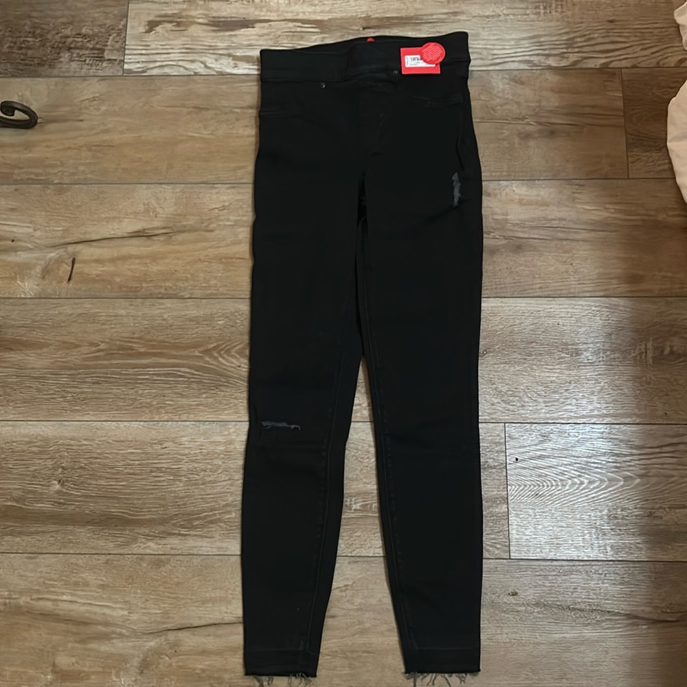 NWT SPANX Distressed Denim Legging. Vintage black. Size XS.